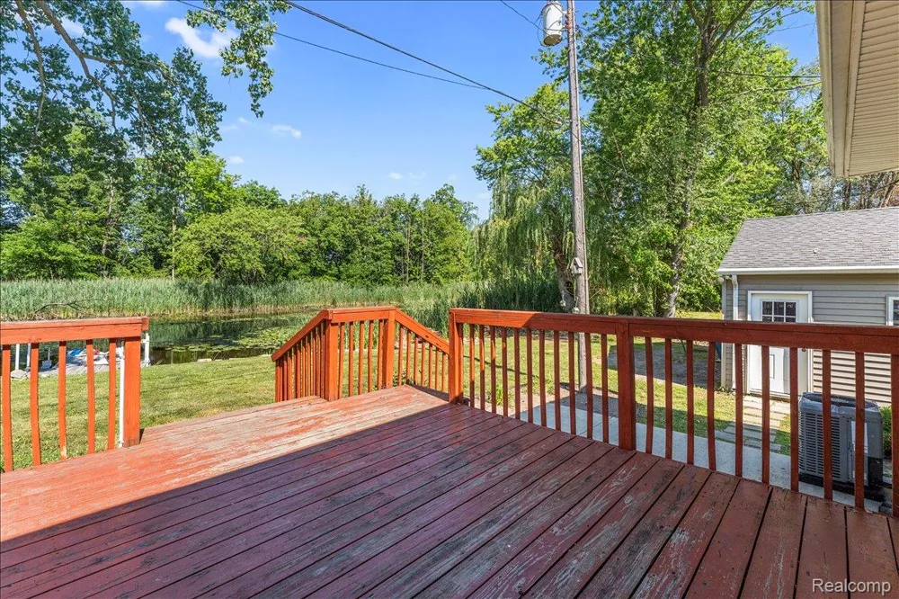 34868 W Jefferson Avenue Brownstown Charter Township, MI 48173