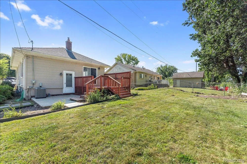 34868 W Jefferson Avenue Brownstown Charter Township, MI 48173