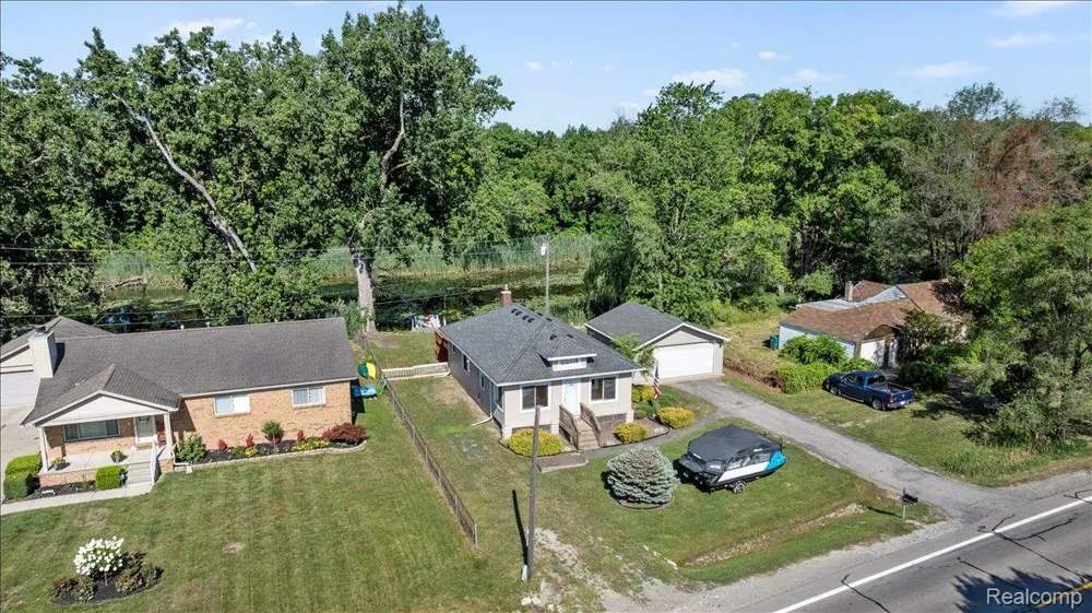 34868 W Jefferson Avenue Brownstown Charter Township, MI 48173
