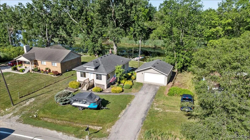 34868 W Jefferson Avenue Brownstown Charter Township, MI 48173