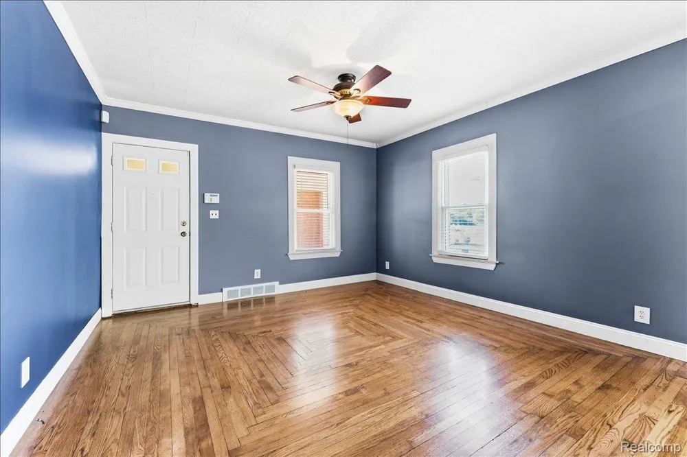 34868 W Jefferson Avenue Brownstown Charter Township, MI 48173