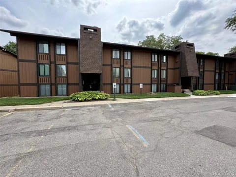 1736 Grove Road #102