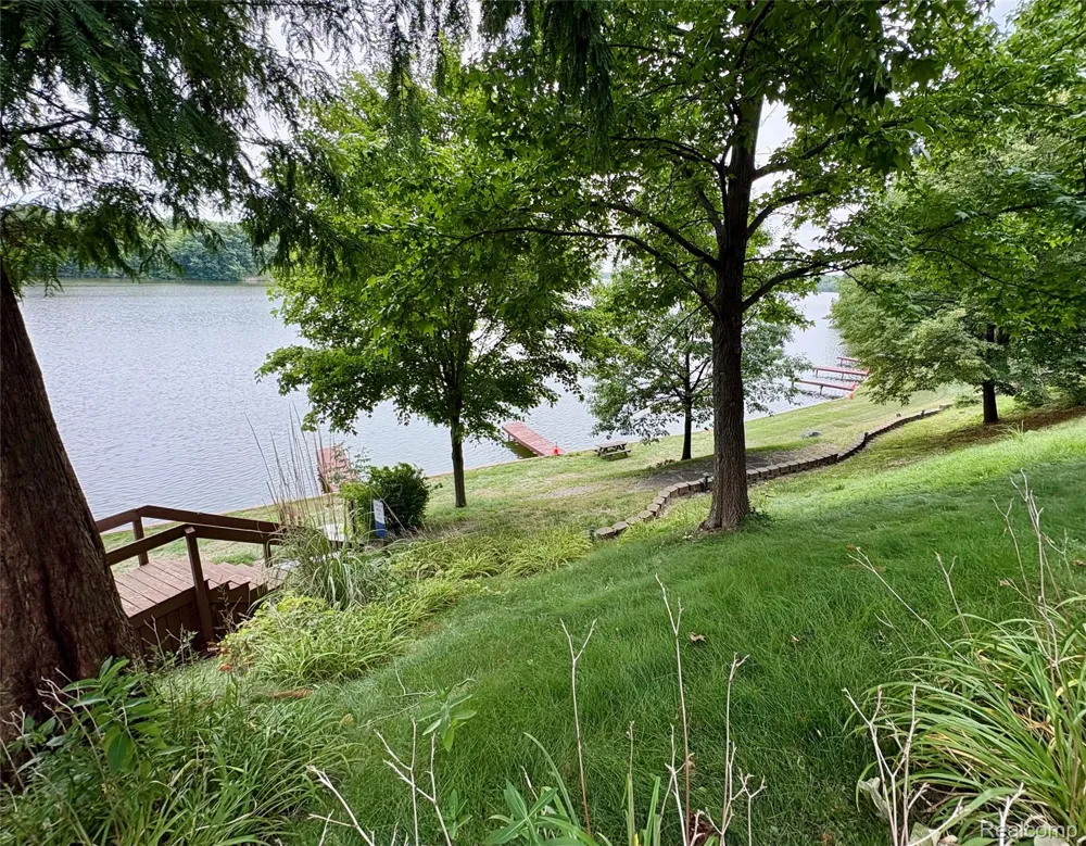 1736 Grove Road #102 York Charter Township, MI 48198