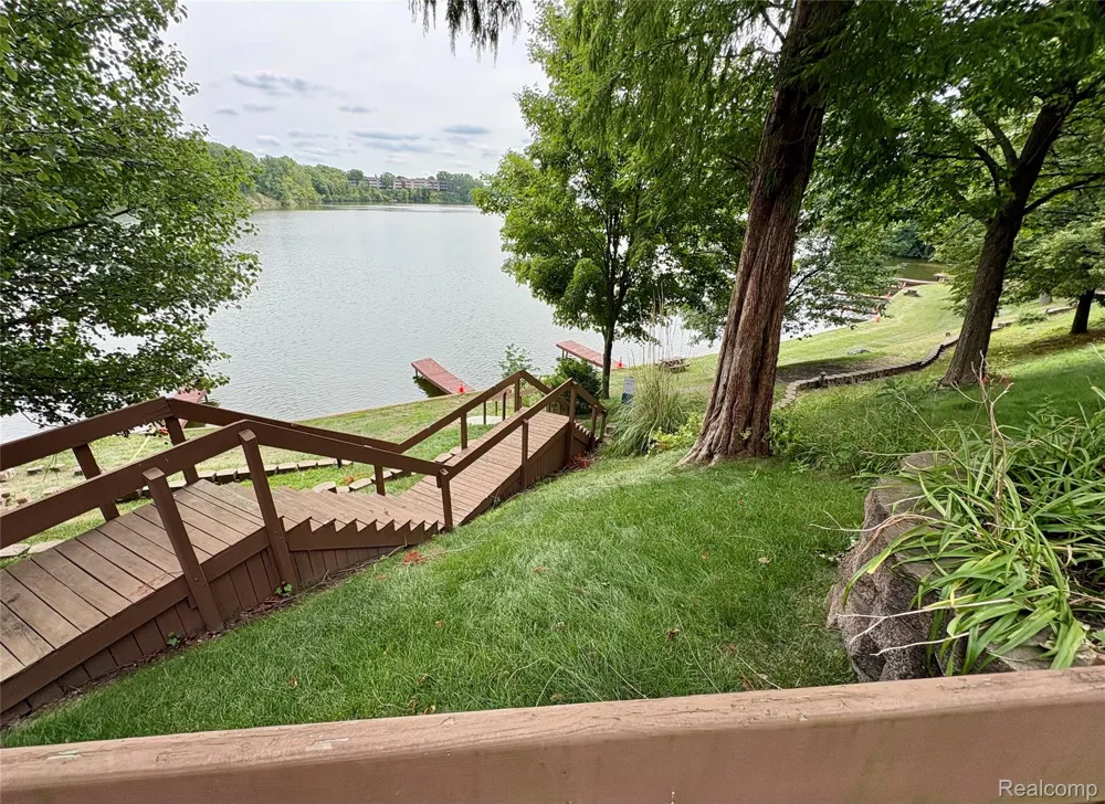 1736 Grove Road #102 York Charter Township, MI 48198