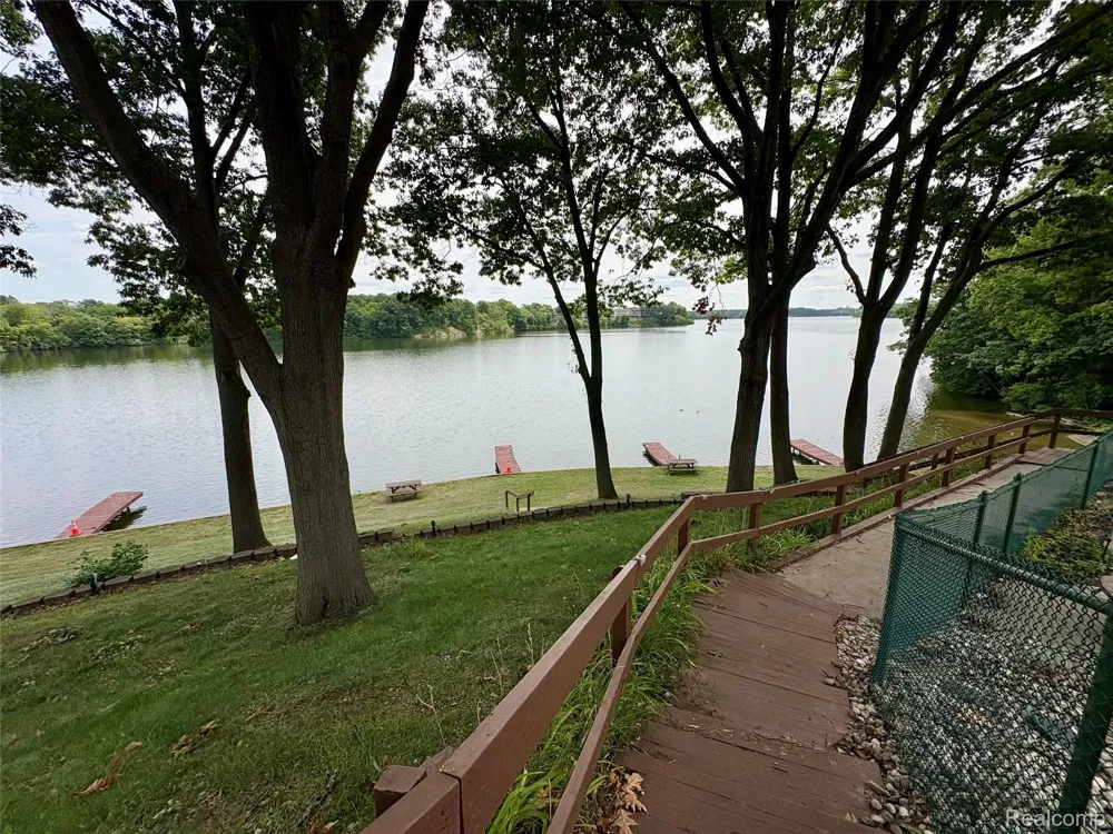 1736 Grove Road #102 York Charter Township, MI 48198