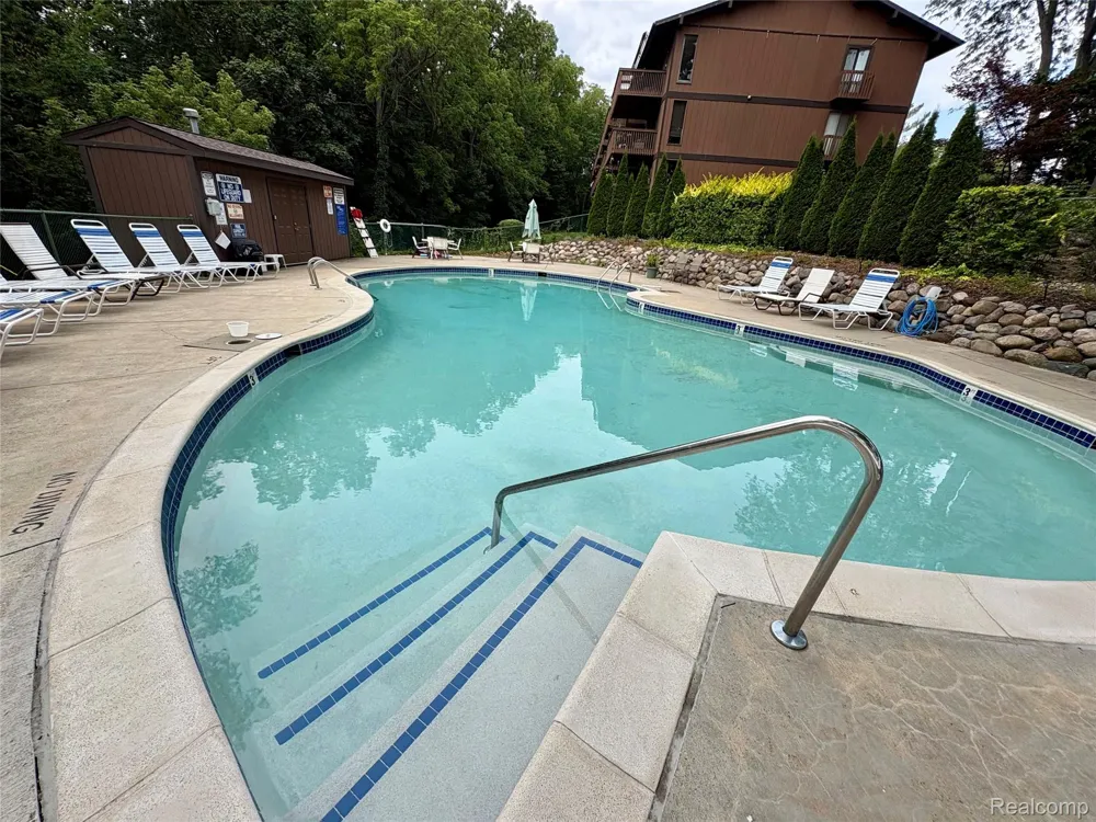 1736 Grove Road #102 York Charter Township, MI 48198