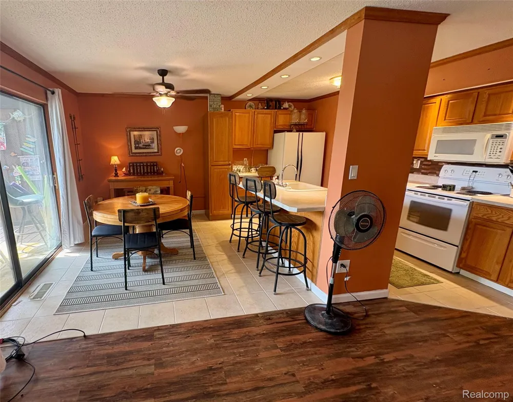 1736 Grove Road #102 York Charter Township, MI 48198