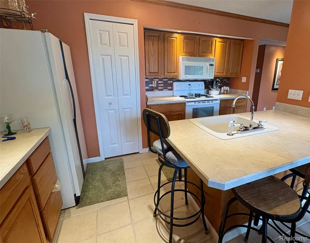 1736 Grove Road #102 York Charter Township, MI 48198