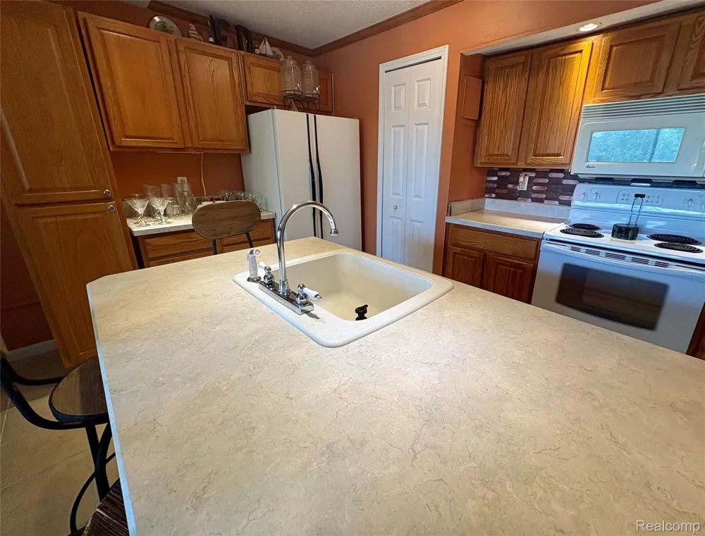 1736 Grove Road #102 York Charter Township, MI 48198