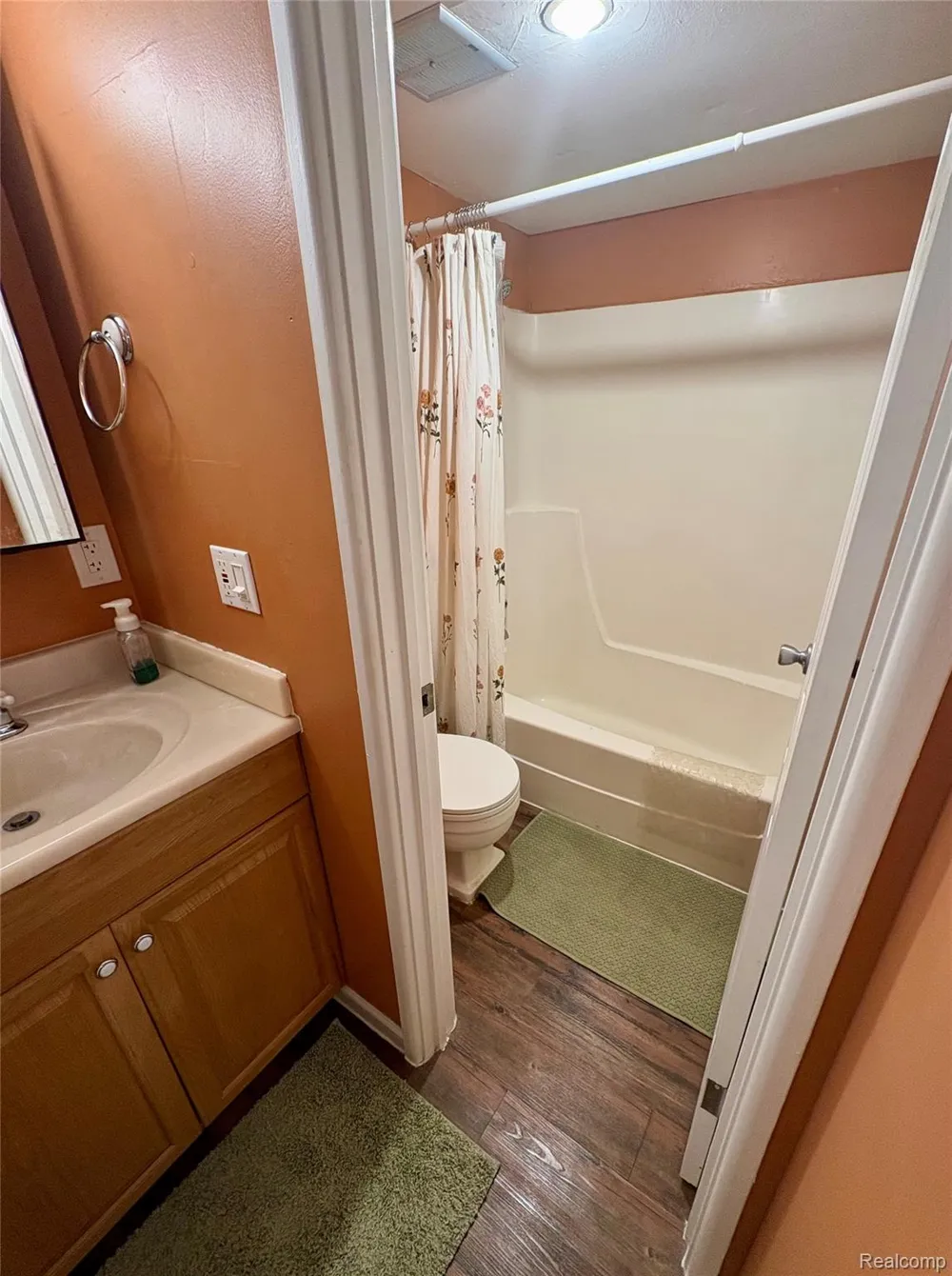 1736 Grove Road #102 York Charter Township, MI 48198