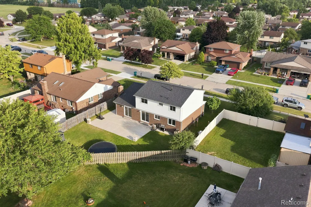 17900 Woodridge Drive Brownstown Charter Township, MI 48193