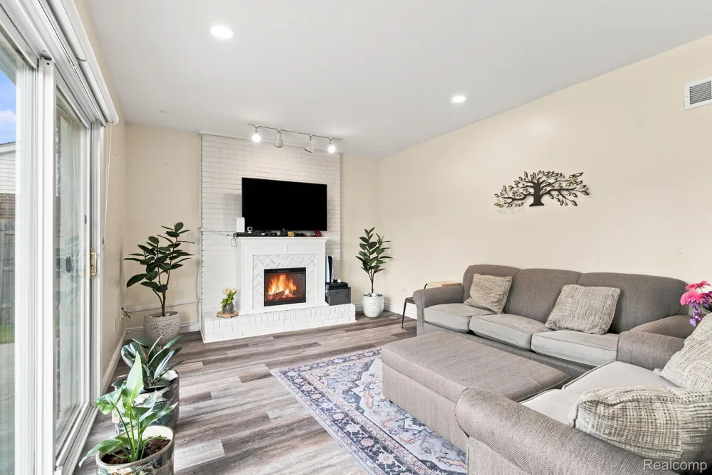 17900 Woodridge Drive Brownstown Charter Township, MI 48193