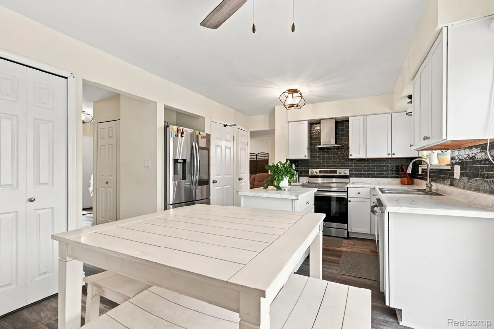17900 Woodridge Drive Brownstown Charter Township, MI 48193