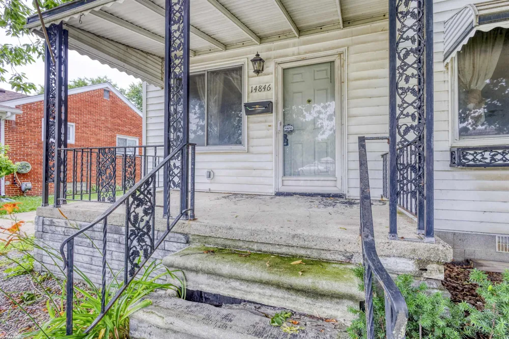 14846 Stephens Dr Drive Eastpointe City, MI 48021