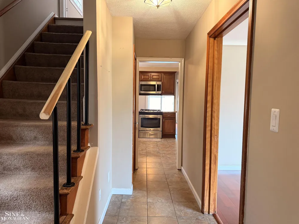 2056 Lennon Road Grosse Pointe Woods City, MI 48236