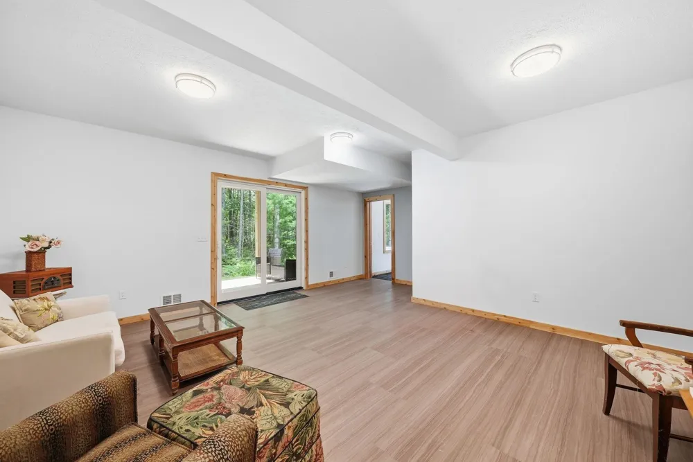 5346 Trager Road East Bay Township, MI 49696