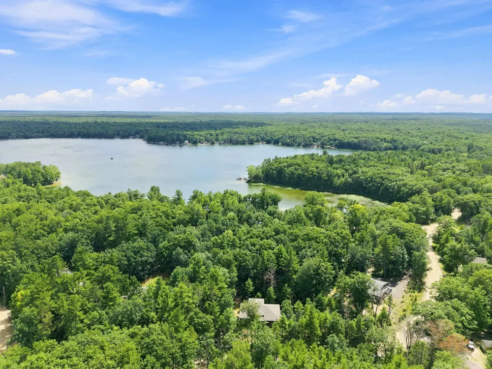5346 Trager Road East Bay Township, MI 49696