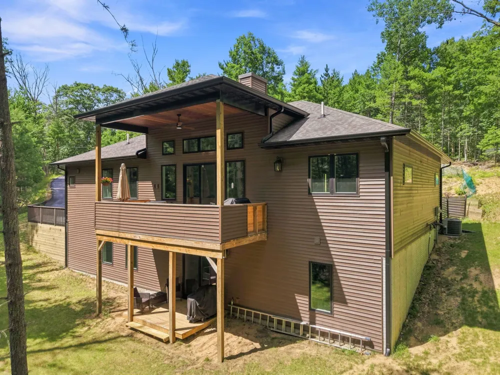 5346 Trager Road East Bay Township, MI 49696