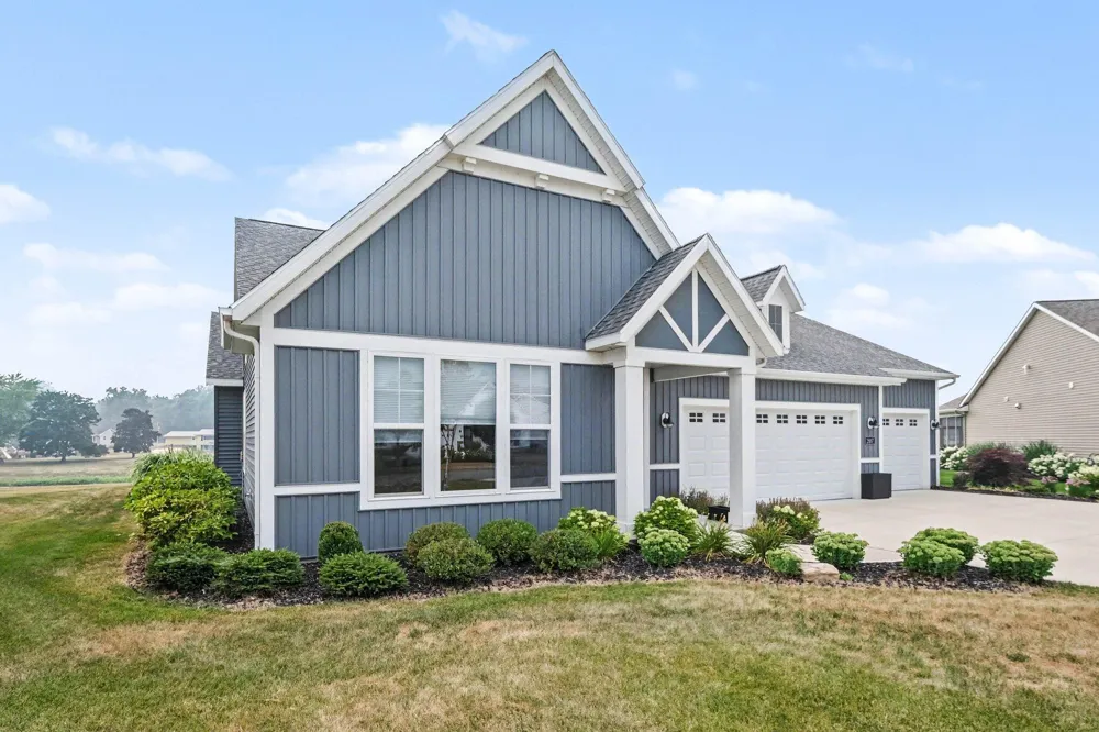 2887 Isle Grand Drive Plainfield Charter Township, MI 49306