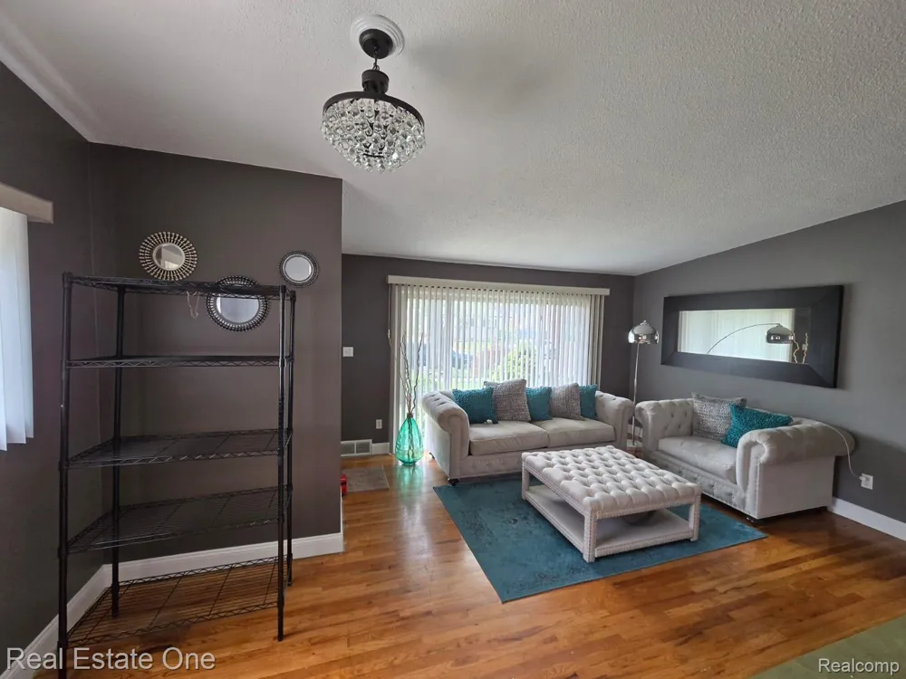 12730 Columbia Street W Redford Charter Township, MI 48239
