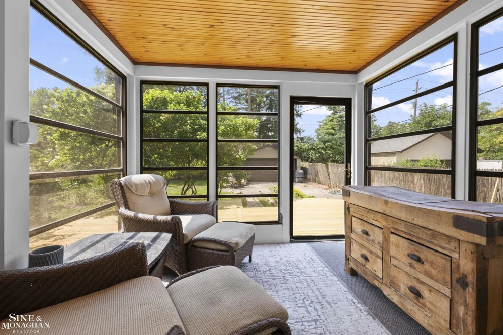 245 Ridgemont Road Grosse Pointe Farms City, MI 48236