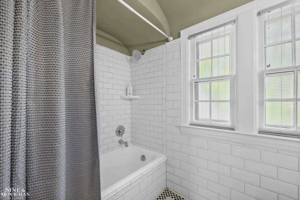 245 Ridgemont Road Grosse Pointe Farms City, MI 48236