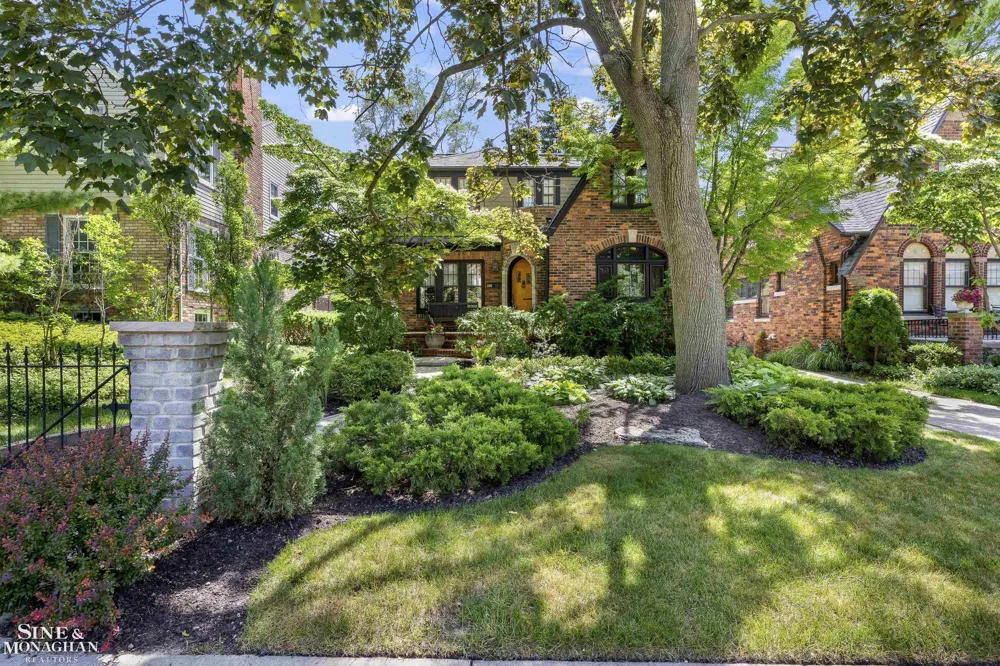 245 Ridgemont Road Grosse Pointe Farms City, MI 48236