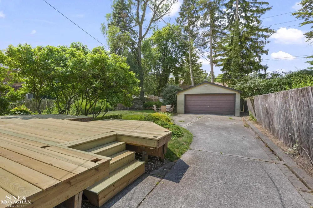 245 Ridgemont Road Grosse Pointe Farms City, MI 48236
