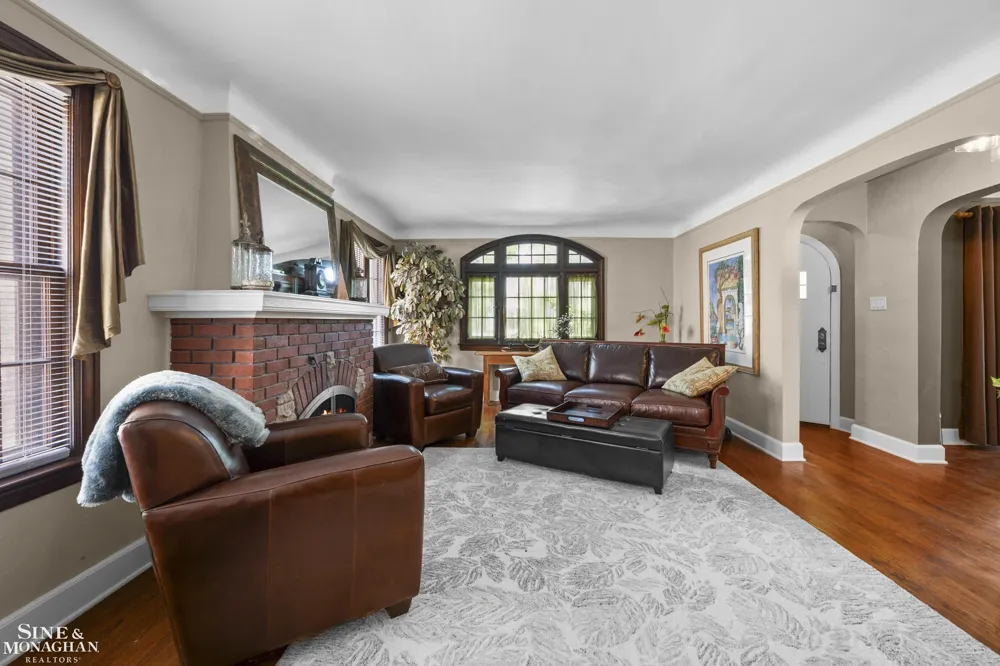 245 Ridgemont Road Grosse Pointe Farms City, MI 48236