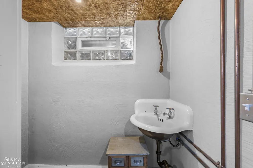 245 Ridgemont Road Grosse Pointe Farms City, MI 48236