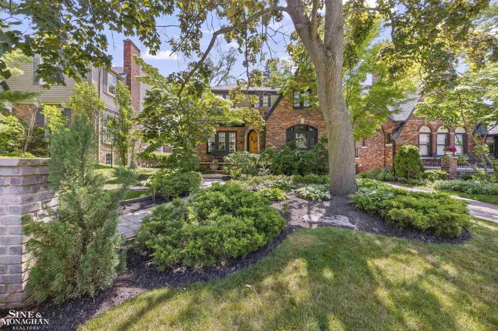 245 Ridgemont Road Grosse Pointe Farms City, MI 48236