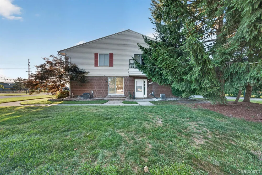 51116 S Foster Road Chesterfield Township, MI 48047