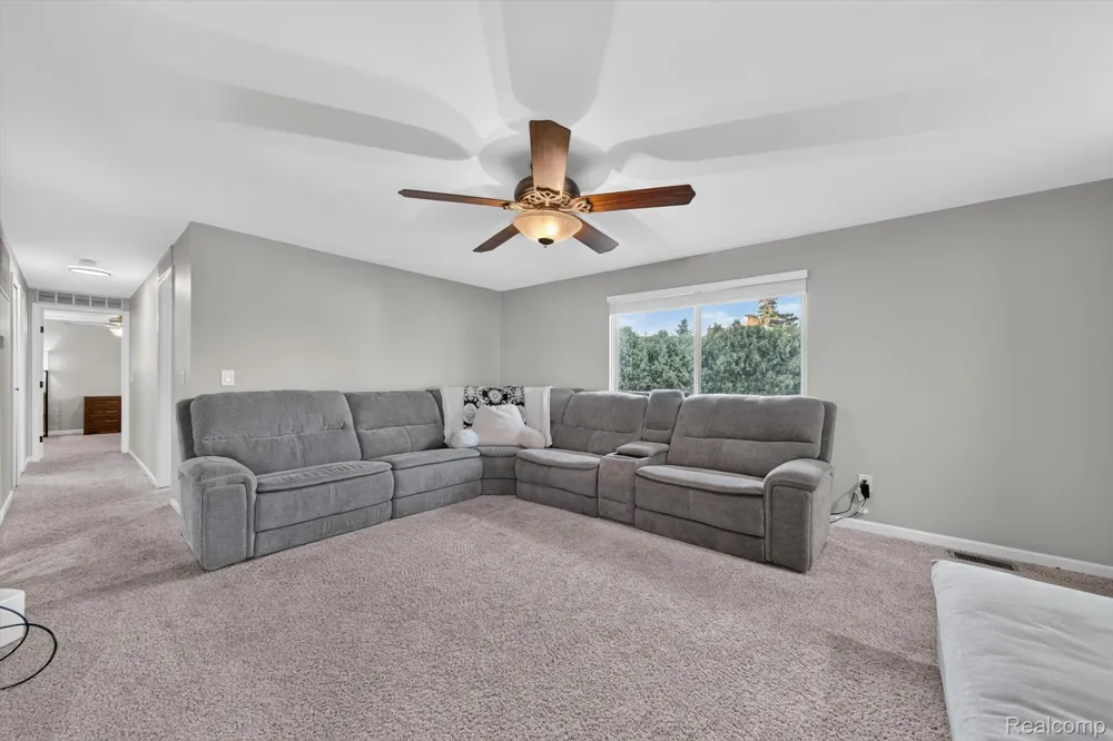 51116 S Foster Road Chesterfield Township, MI 48047