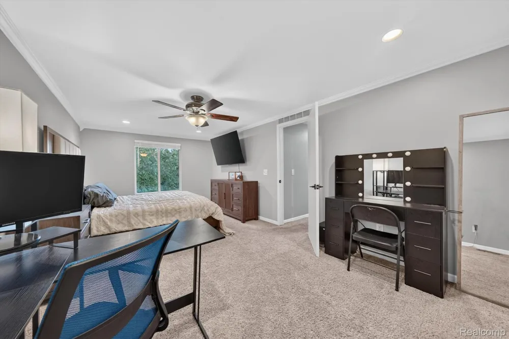 51116 S Foster Road Chesterfield Township, MI 48047