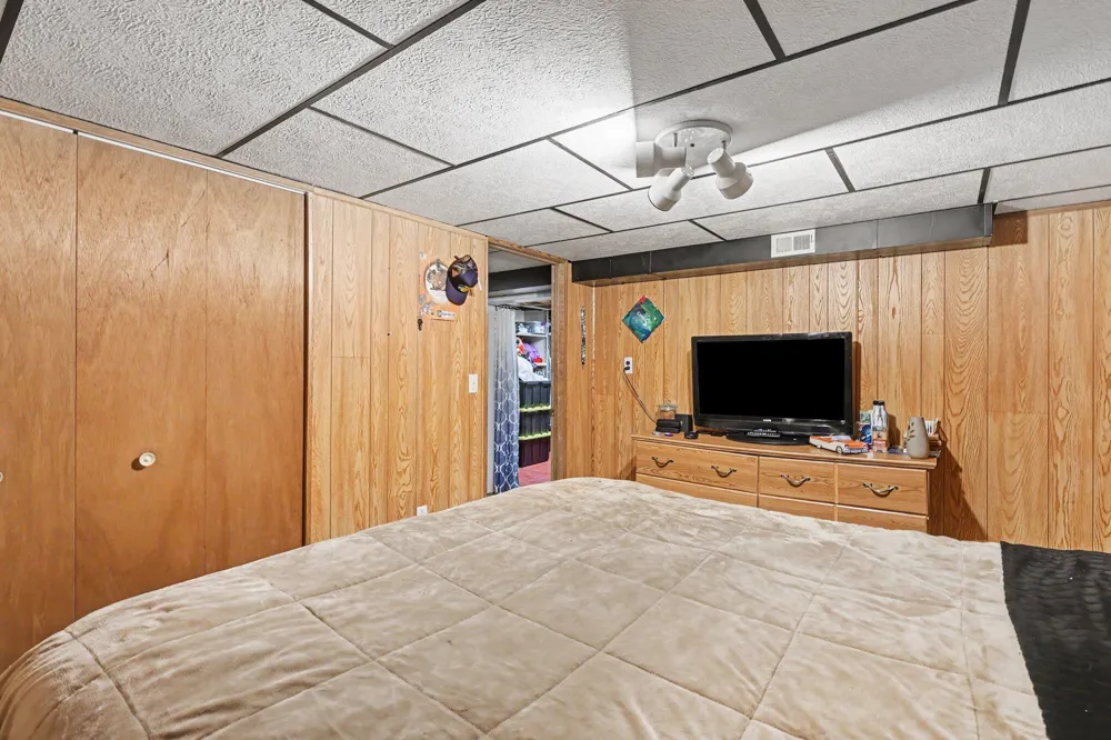 290 Eric Avenue Norton Shores City, MI 49444