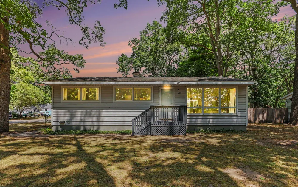 290 Eric Avenue Norton Shores City, MI 49444