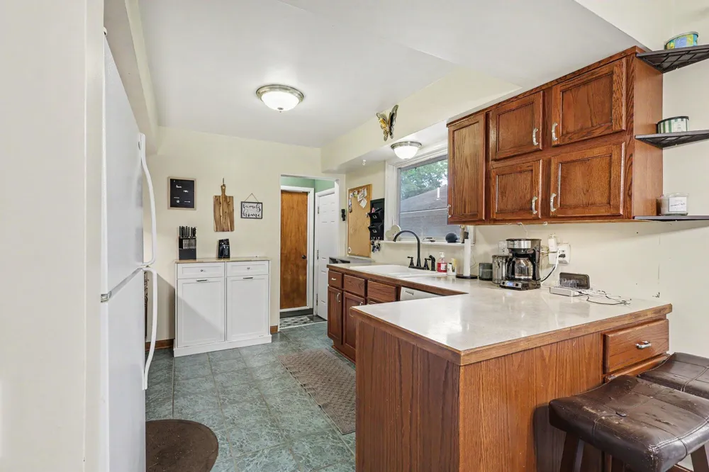 290 Eric Avenue Norton Shores City, MI 49444