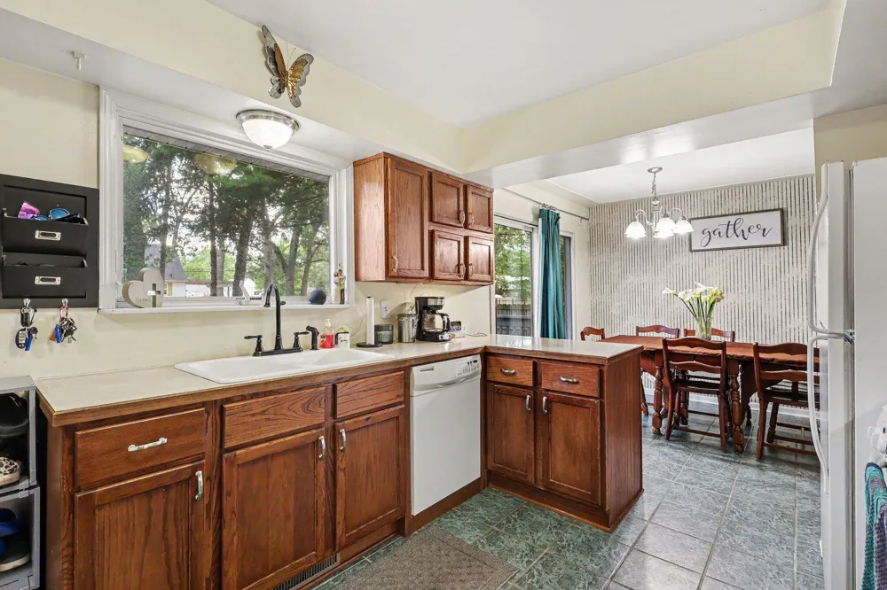290 Eric Avenue Norton Shores City, MI 49444