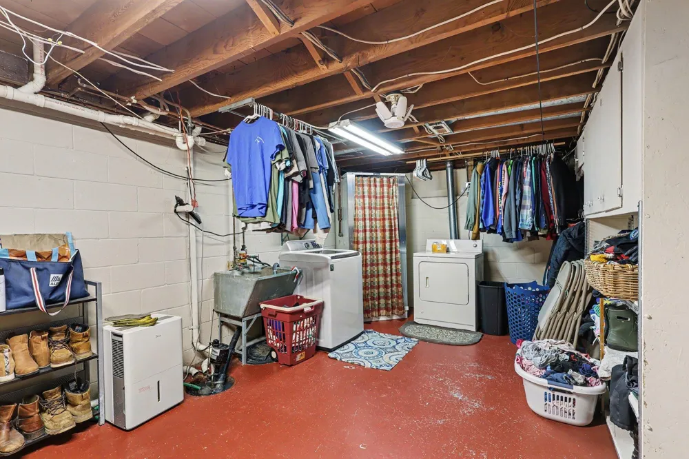290 Eric Avenue Norton Shores City, MI 49444