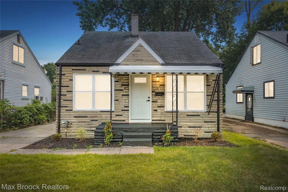 45 Pleasantview Drive Pontiac City, MI 48341