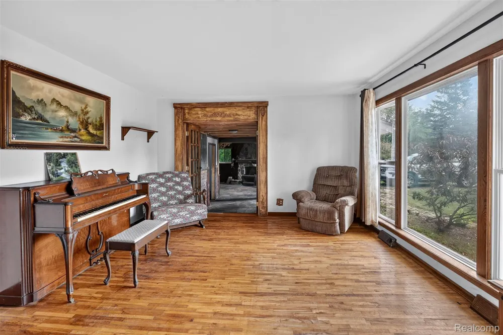 1279 E Burnside Road Deerfield Township, MI 48461