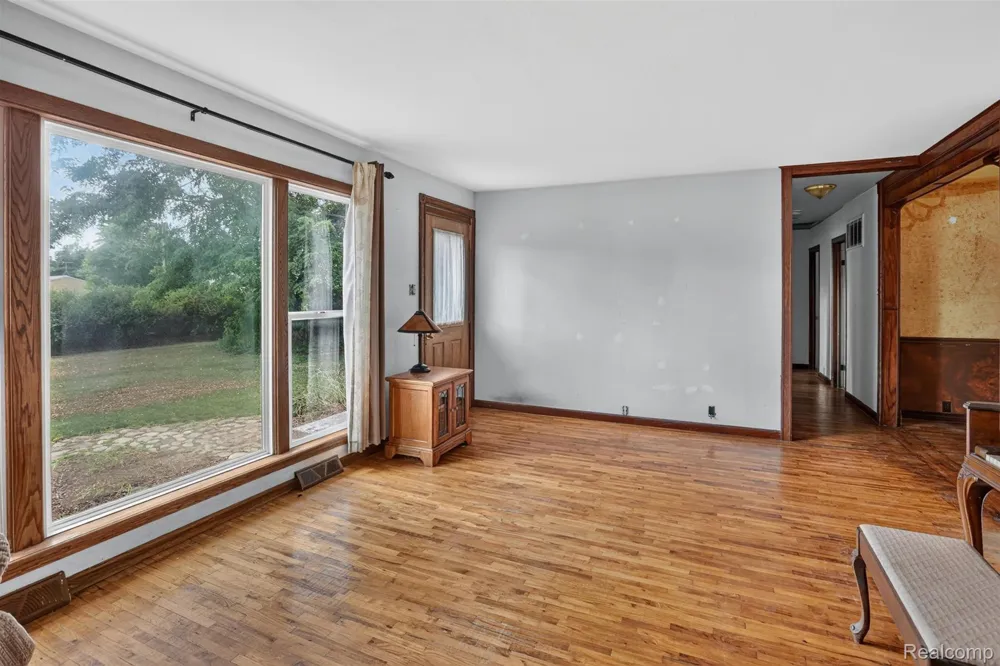 1279 E Burnside Road Deerfield Township, MI 48461