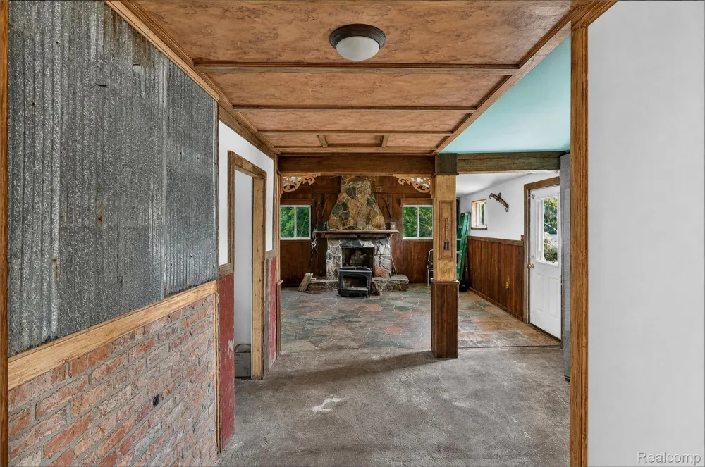 1279 E Burnside Road Deerfield Township, MI 48461