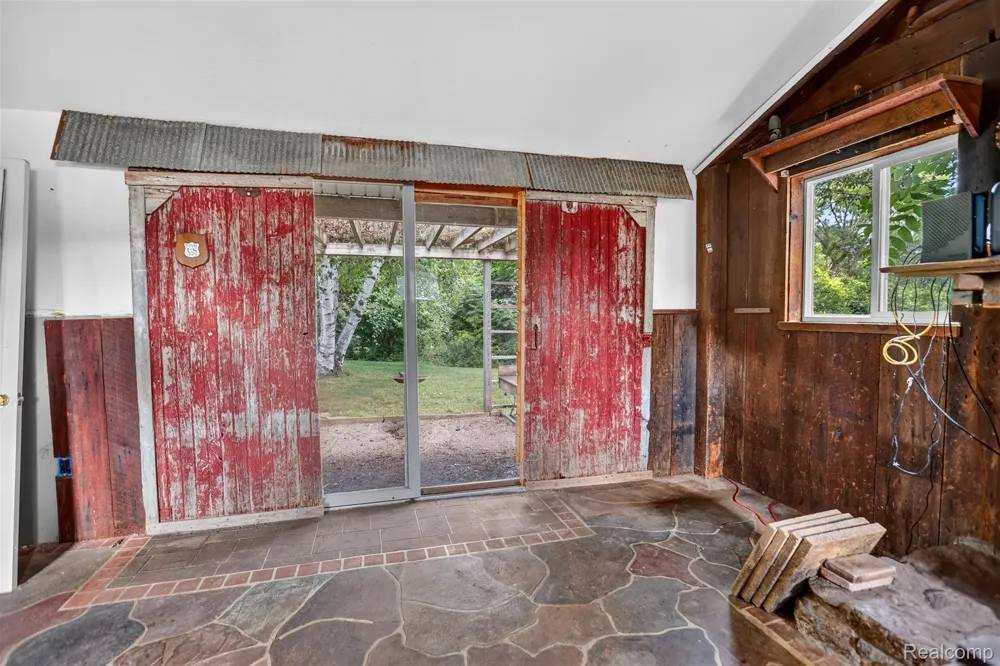1279 E Burnside Road Deerfield Township, MI 48461