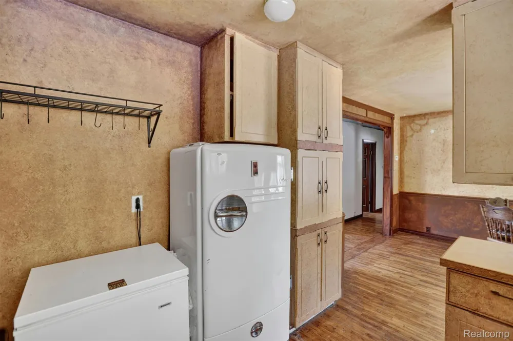 1279 E Burnside Road Deerfield Township, MI 48461