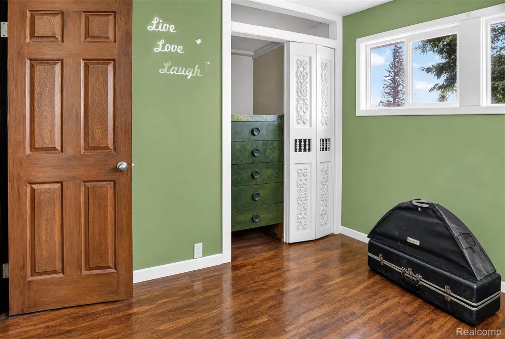1279 E Burnside Road Deerfield Township, MI 48461