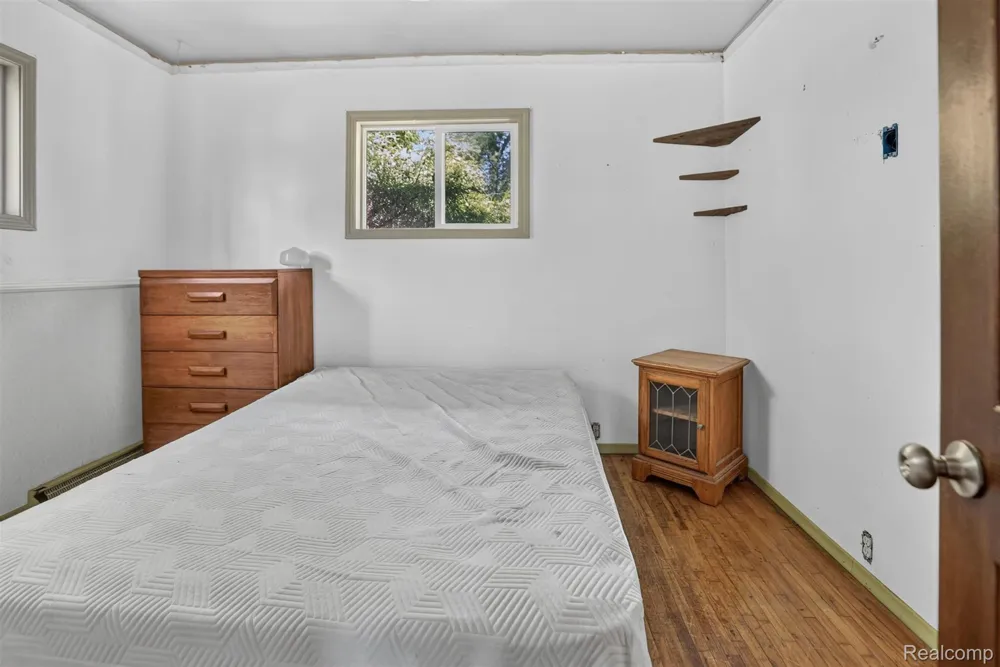 1279 E Burnside Road Deerfield Township, MI 48461