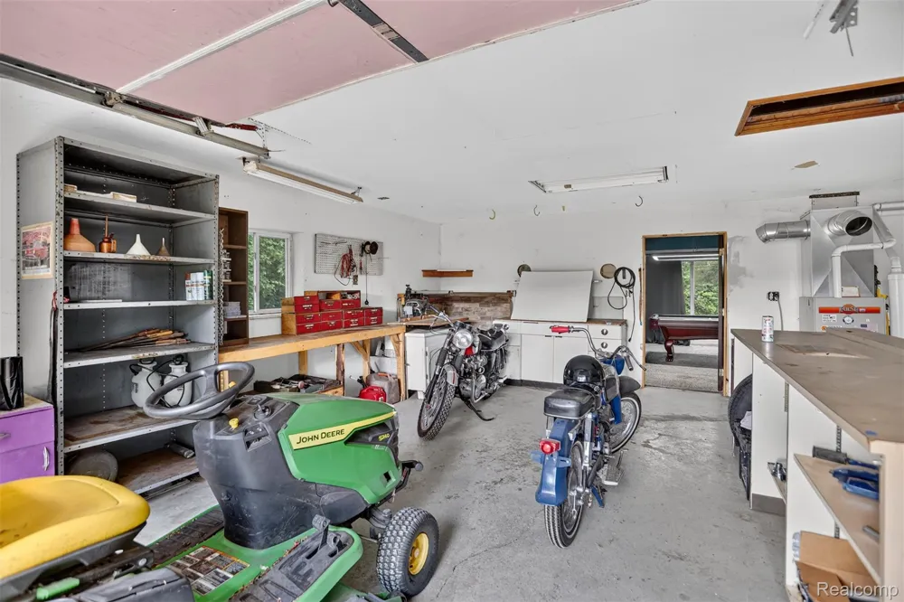 1279 E Burnside Road Deerfield Township, MI 48461
