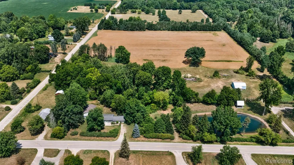 1279 E Burnside Road Deerfield Township, MI 48461