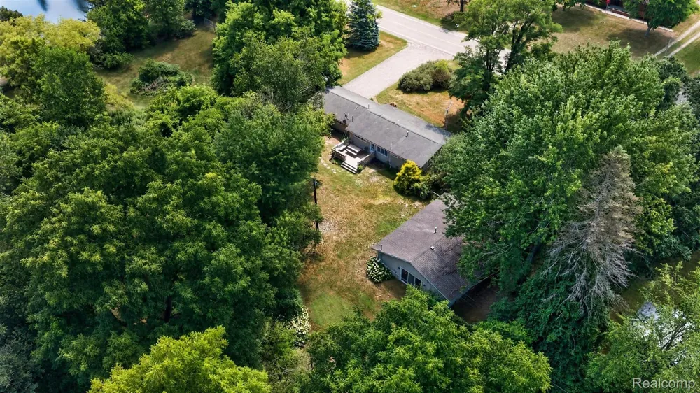 1279 E Burnside Road Deerfield Township, MI 48461